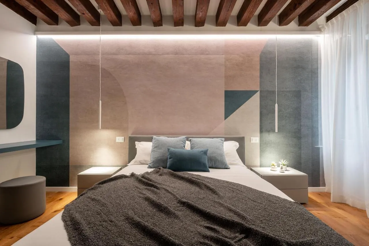 Sant'Angelo Apartment By Wonderful Italy Венеция 0*,  Италия
