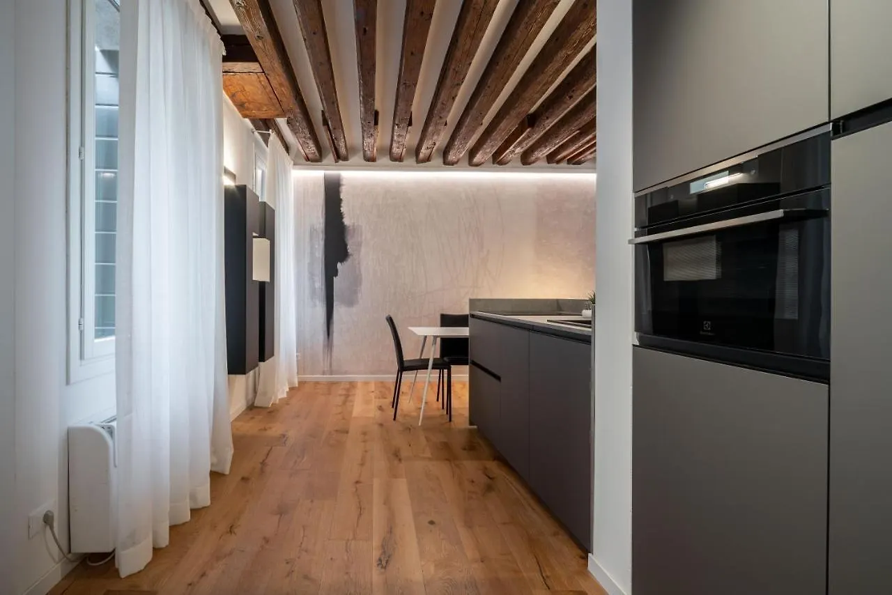 Sant'Angelo Apartment By Wonderful Italy Венеция Италия