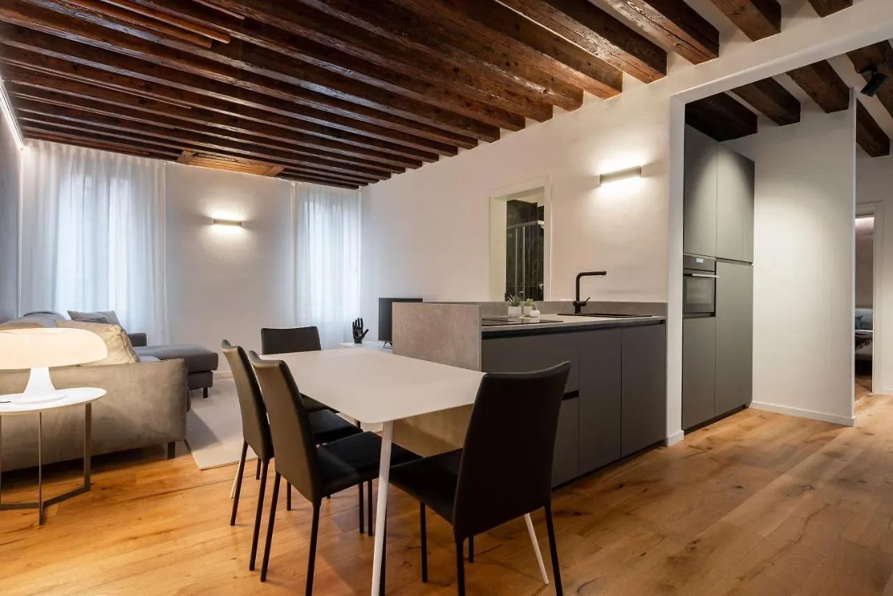 Sant'Angelo Apartment By Wonderful Italy Венеция