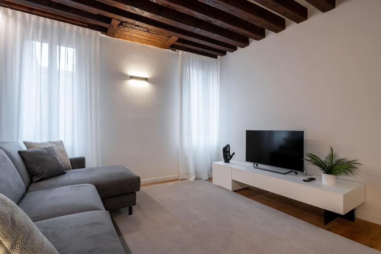 Sant'Angelo Apartment By Wonderful Italy Венеция